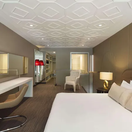 מלון Ramada & By Wyndham Izmir