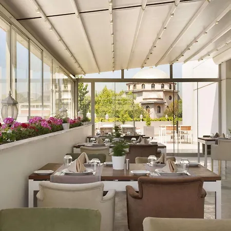 Ramada & By Wyndham Izmir 4*