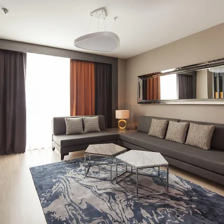 Ramada & By Wyndham Izmir מלון 4*