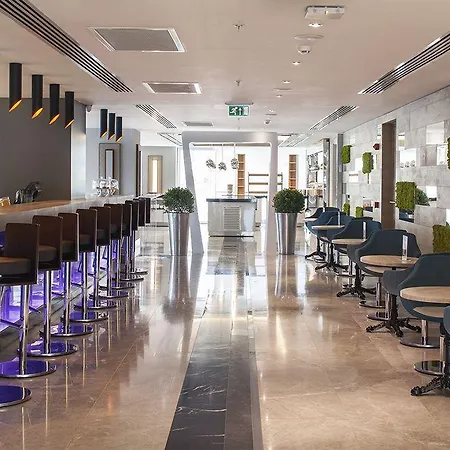 Ramada & By Wyndham Izmir 4*