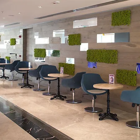 Ramada & By Wyndham Izmir 4*