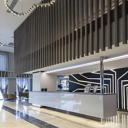 Ramada & By Wyndham Izmir Hotel