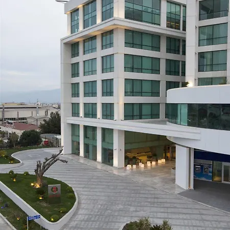 Ramada & By Wyndham Izmir 4* Kemalpasa (Izmir)