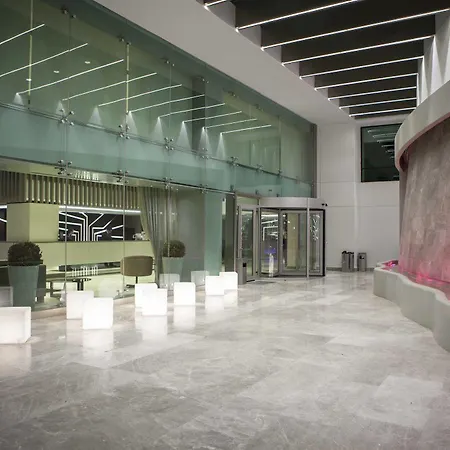 Ramada & By Wyndham Izmir Hotel