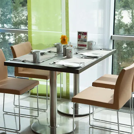 Ramada & By Wyndham Izmir Kemalpasa (Izmir)