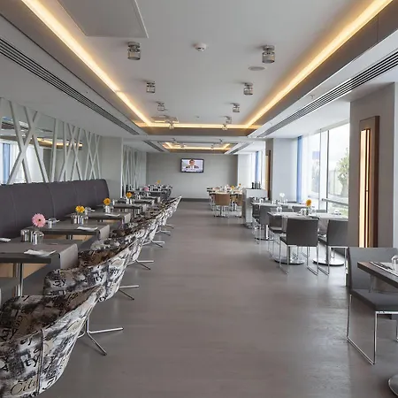 Ramada & By Wyndham Izmir Kemalpasa (Izmir)
