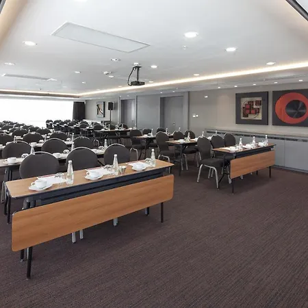 Ramada & By Wyndham Izmir Szálloda