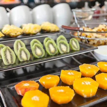 Ramada & By Wyndham Izmir Kemalpasa (Izmir)