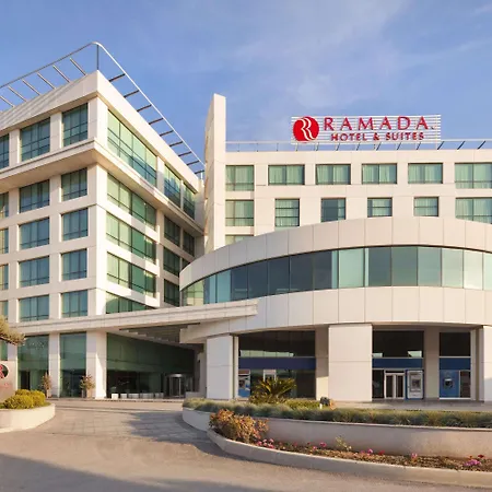 Ramada & By Wyndham Izmir 酒店 4*