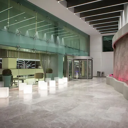 Ramada & By Wyndham Izmir Hotel
