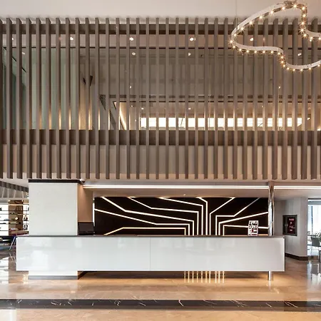 酒店 Ramada & By Wyndham Izmir 4*