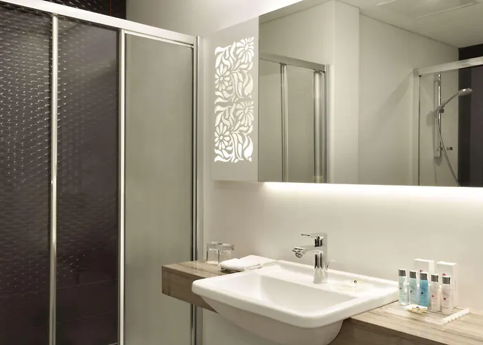 Hotel Ramada & By Wyndham Izmir Kemalpasa (Izmir)