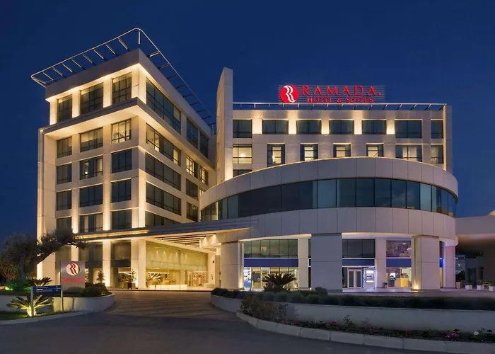 Ramada & By Wyndham Izmir Hotel 4*