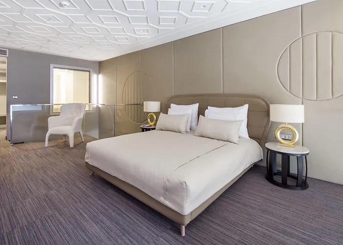 Ramada & By Wyndham Izmir Hotel