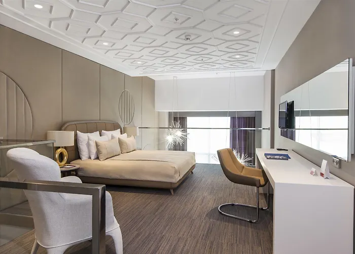 Ramada & By Wyndham Izmir Hotel Kemalpasa (Izmir)