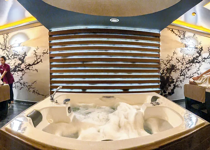 Ramada & By Wyndham Izmir Hotel