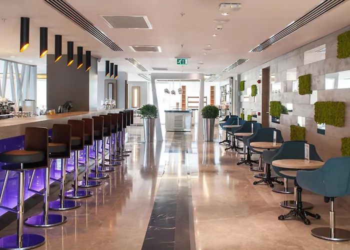 Ramada & By Wyndham Izmir 4*