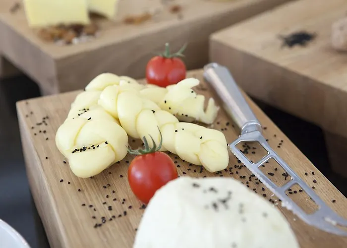 Hotel Ramada & By Wyndham Izmir Kemalpasa (Izmir)