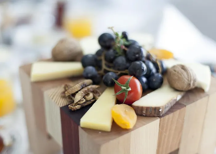 Ramada & By Wyndham Izmir Kemalpasa (Izmir)