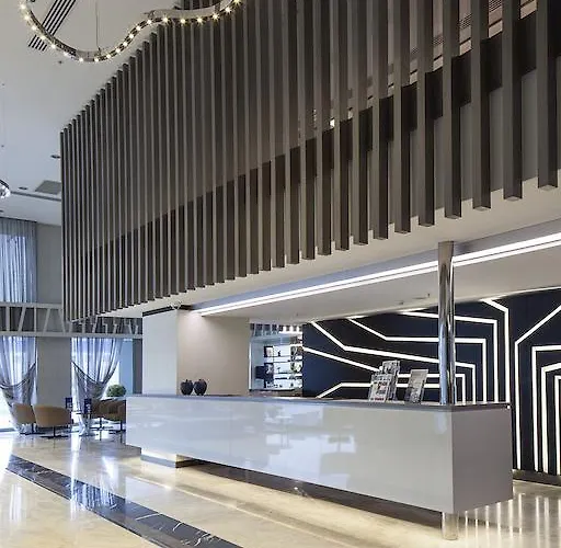 Ramada & By Wyndham Izmir Hotel