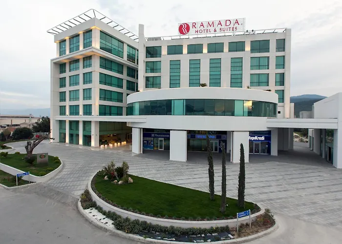 Ramada & By Wyndham Izmir 4*