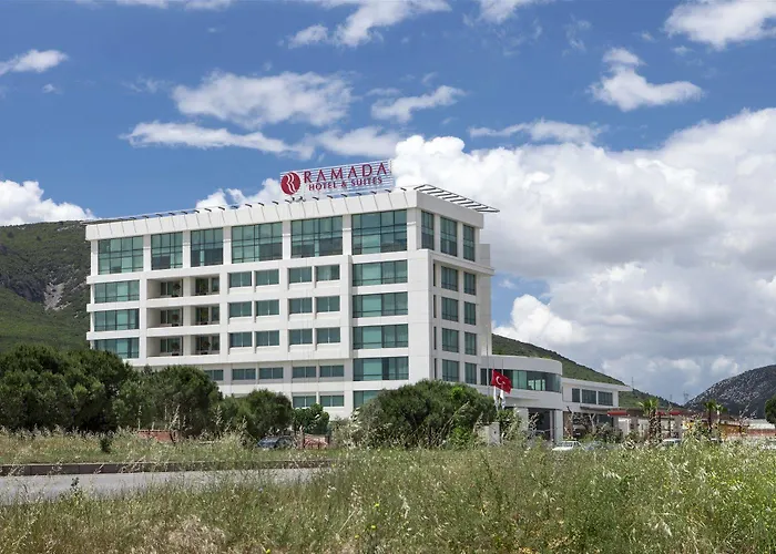 Ramada & By Wyndham Izmir Hotel Kemalpasa (Izmir)