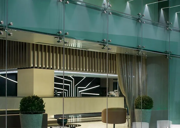 Ramada & By Wyndham Izmir Hotel 4*