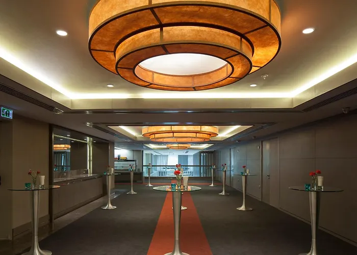 Ramada & By Wyndham Izmir Hotel 4*