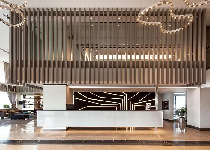 Hotel Ramada & By Wyndham Izmir 4*